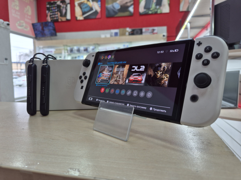 Игровая приставка Nintendo switch oled