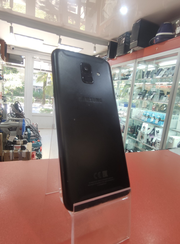 Мобильный телефон Samsung Galaxy A6