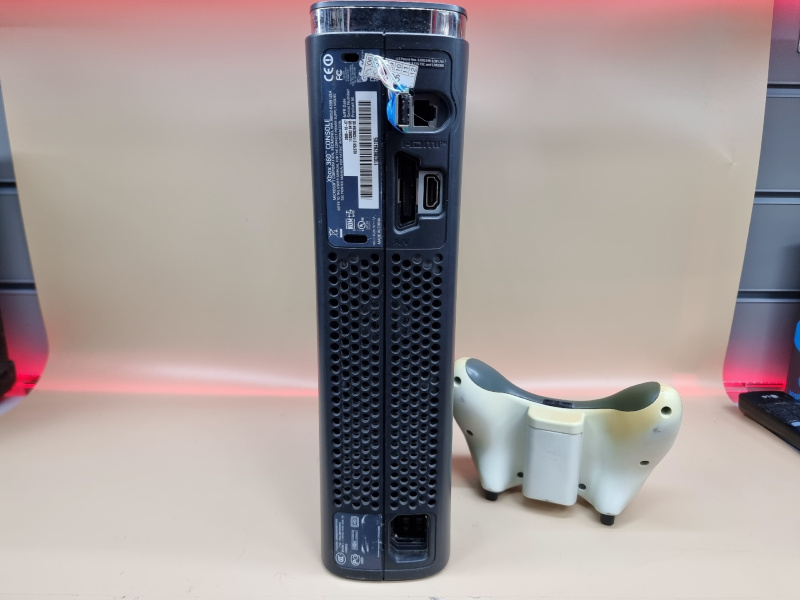 Игровая приставка Xbox 360