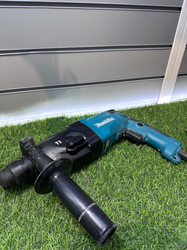 Перфоратор Makita hr 2440