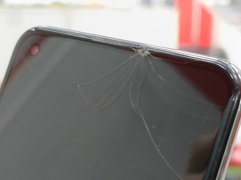 Мобильный телефон OPPO Reno6