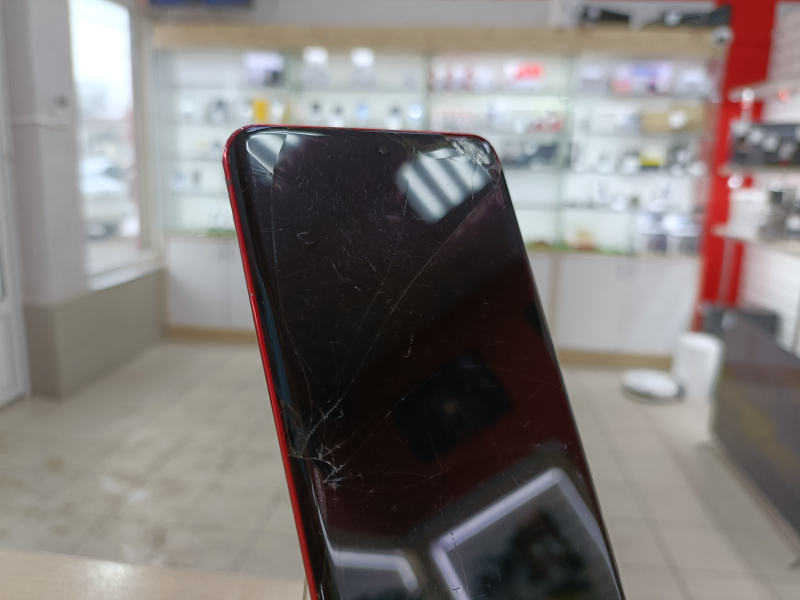 Мобильный телефон Samsung Galaxy S20